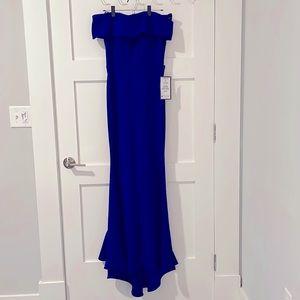 Off the shoulder gown with back bow